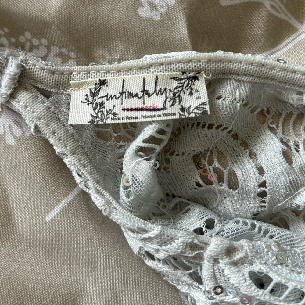NWOT! FREE PEOPLE Best Idea Cropped Sequin Tank-Silver - Picture 8 of 8